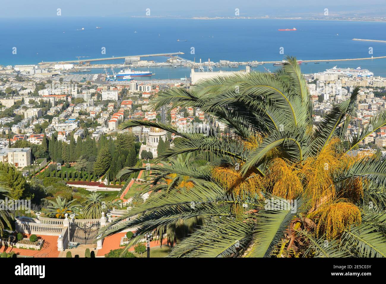 Bahai Gardens in Haifa. Ein UNESCO-Weltkulturerbe in einer israelischen Stadt an der Mittelmeerküste. Stockfoto