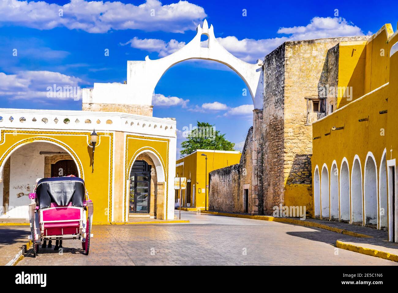 Izamal, Mexiko. Gelbe Kolonialstadt auf der Halbinsel Yucatan, Mittelamerika. Stockfoto
