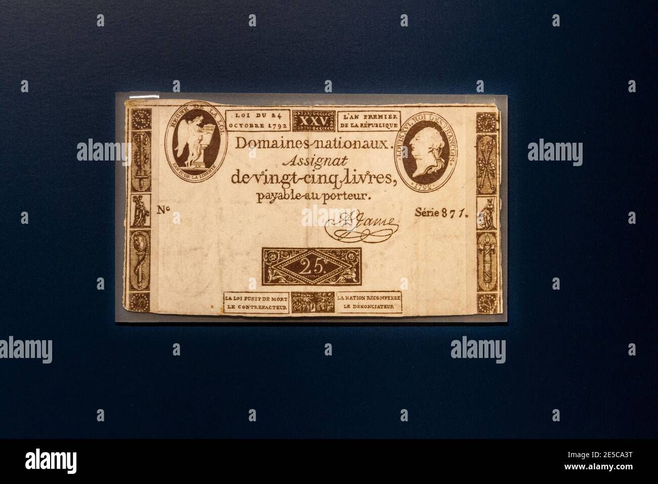 25 Livre Note oder Assignat der Französischen Republik (1792), The Money Gallery, Ashmolean Museum, Oxford, UK. Stockfoto