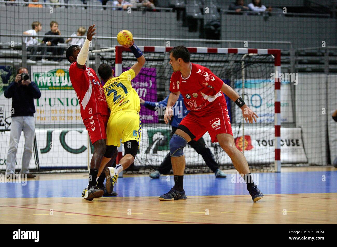 Toulouse's Ayed während der Handball Männer Französisch Cup - Toulouse vs Saint-Raphael in Toulouse, Frankreich am 4. Oktober 2008. Foto von Fred Lancelot/Camelon/ABACAPRESS.COM Stockfoto