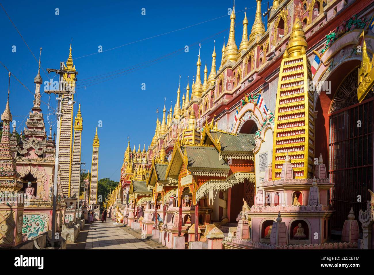 Thanboddhay Pagode an sonnigen Tag, Monywa, Monywa Township, Monywa Stockfoto