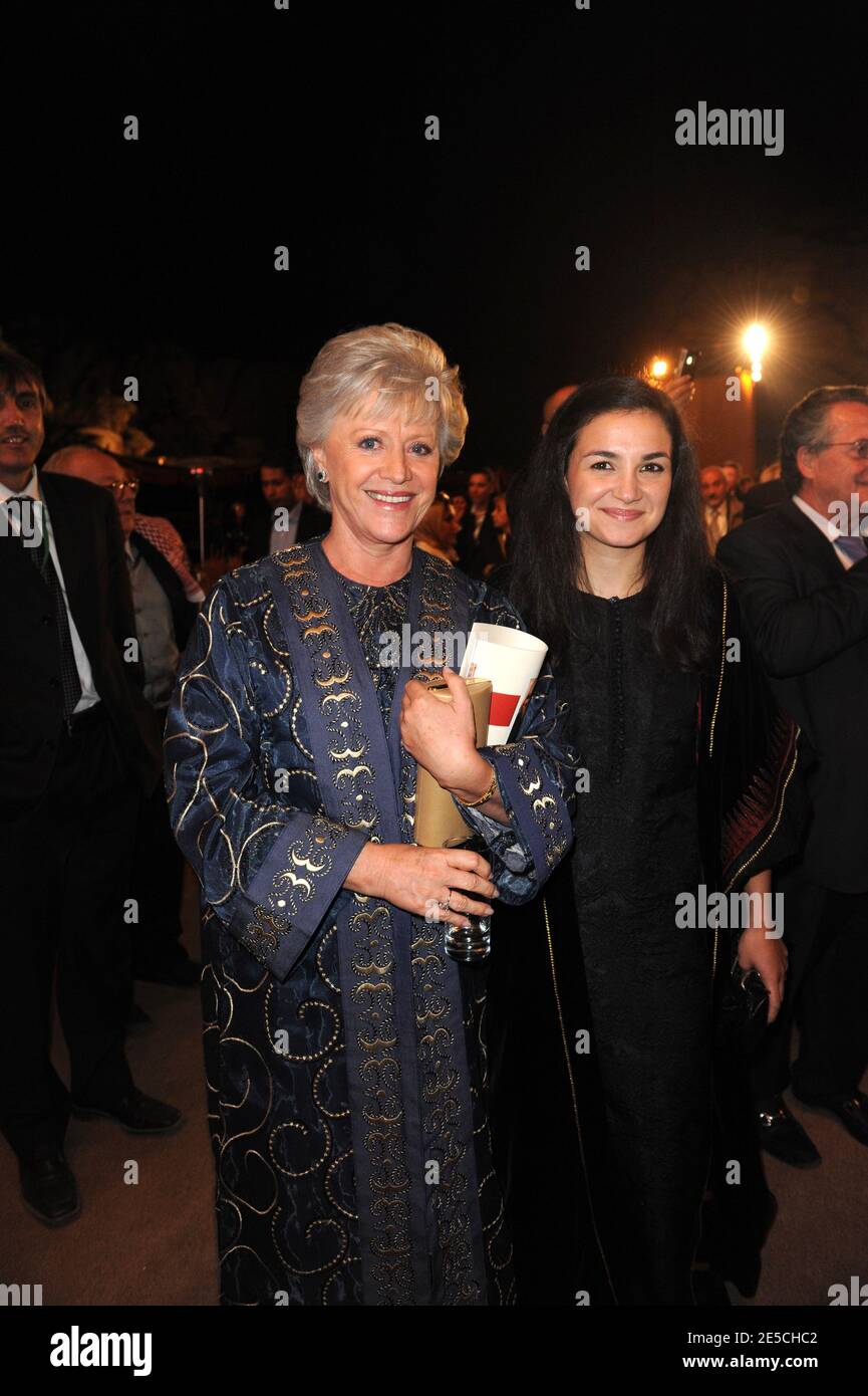 Die Mutter von König Abdullah II., Prinzessin Muna Al Hussein und Prinzessin Noor Hamzah, wurden bei dem Konzert in Petra, Jordanien, am 12. Oktober 2008 im Rahmen der "Salute Petra"-Veranstaltung in der rosafarbenen antiken Stadt Petra zum Gedenken an den verstorbenen italienischen Tenor Luciano Pavarotti gesehen. Foto von Ammar Abd Rabbo/ABACAPRESS.COM Stockfoto