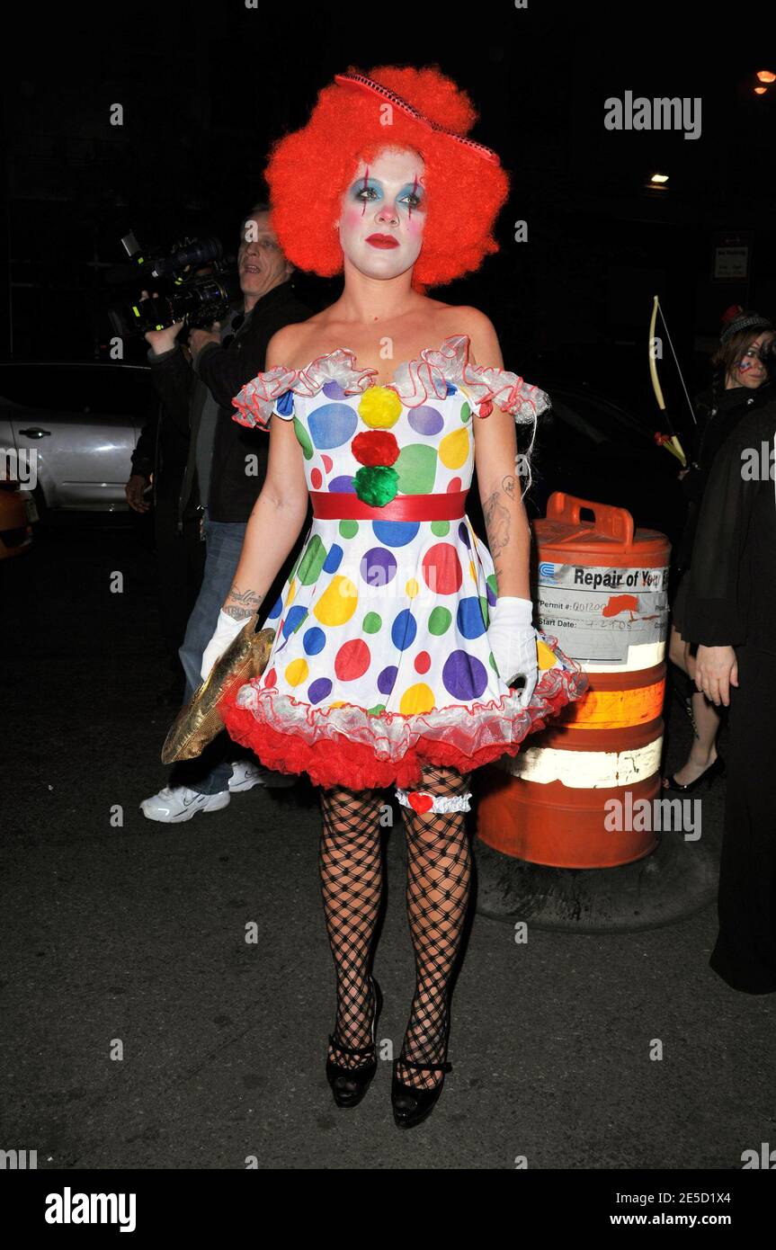 Sänger Pink an der 9. Jährlichen Halloween-Party im 1 Oak in New York City, NY, USA am 31. Oktober 2008. Foto von Gregorio Binuya/ABACAPRESS.COM Stockfoto
