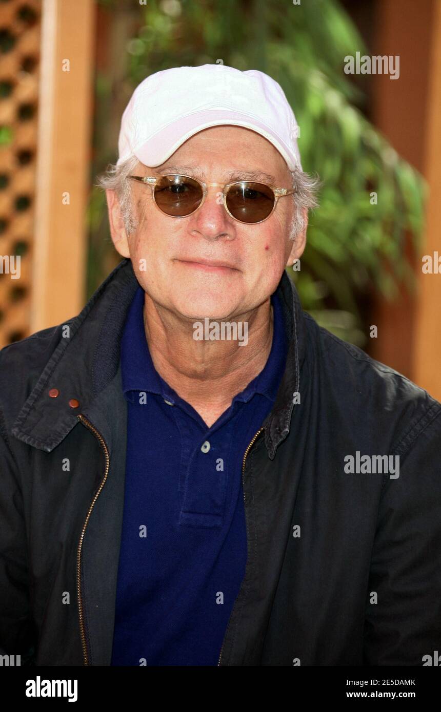 Regisseur Barry Levinson (Jurypräsident) posiert für die Jury-Mitglieder Fotocall während des 8. 'Marrakech Film Festival' in Marrakesch, Marokko am 15. November 2008. Foto von Denis Guignebourg/ABACAPRESS.COM Stockfoto