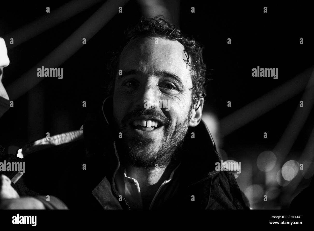 Louis Burton (Fra) segelt auf dem Imoca Bureau Vallee 2 Fertigstellung des Vendee Globe 2020-2021 in 80 Tagen 10 Stunden 25 Minuten/lm Stockfoto