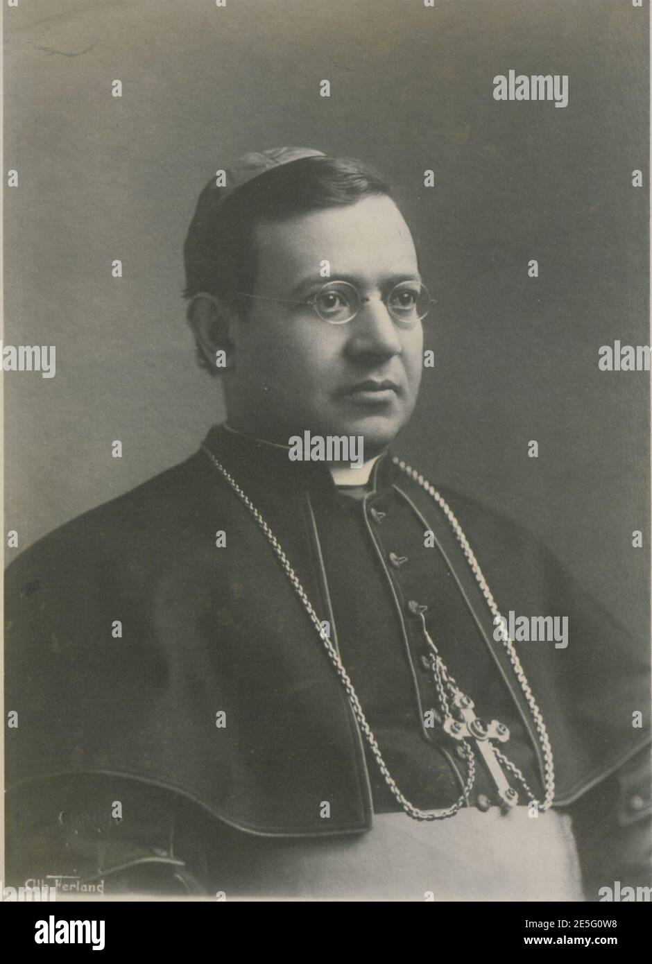 Mgr Donate Sbaretti (HS85-10-13671). Stockfoto
