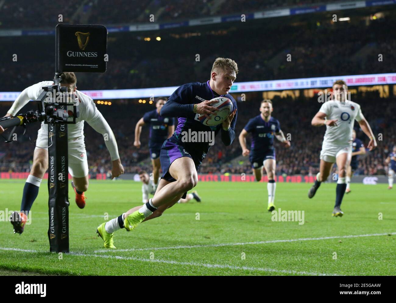 Datei-Foto vom 16-03-2019 von Schottlands Darcy Graham, der einen Versuch im Twickenham Stadium erzielte. Ausgabedatum: Donnerstag, 28. Januar 2021. Stockfoto