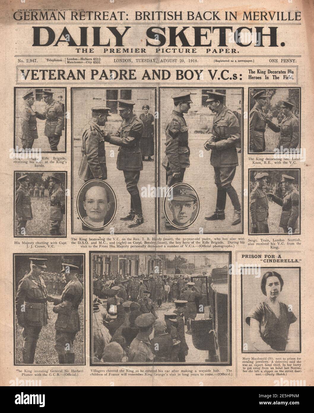 1918 Daily Sketch König George V präsentiert Medaillen Stockfoto