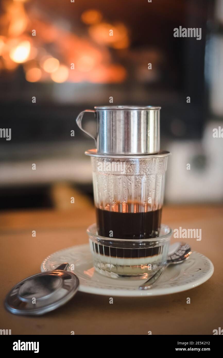 Traditionelle Methode alternative Herstellung des vietnamesischen Kaffee Stockfoto