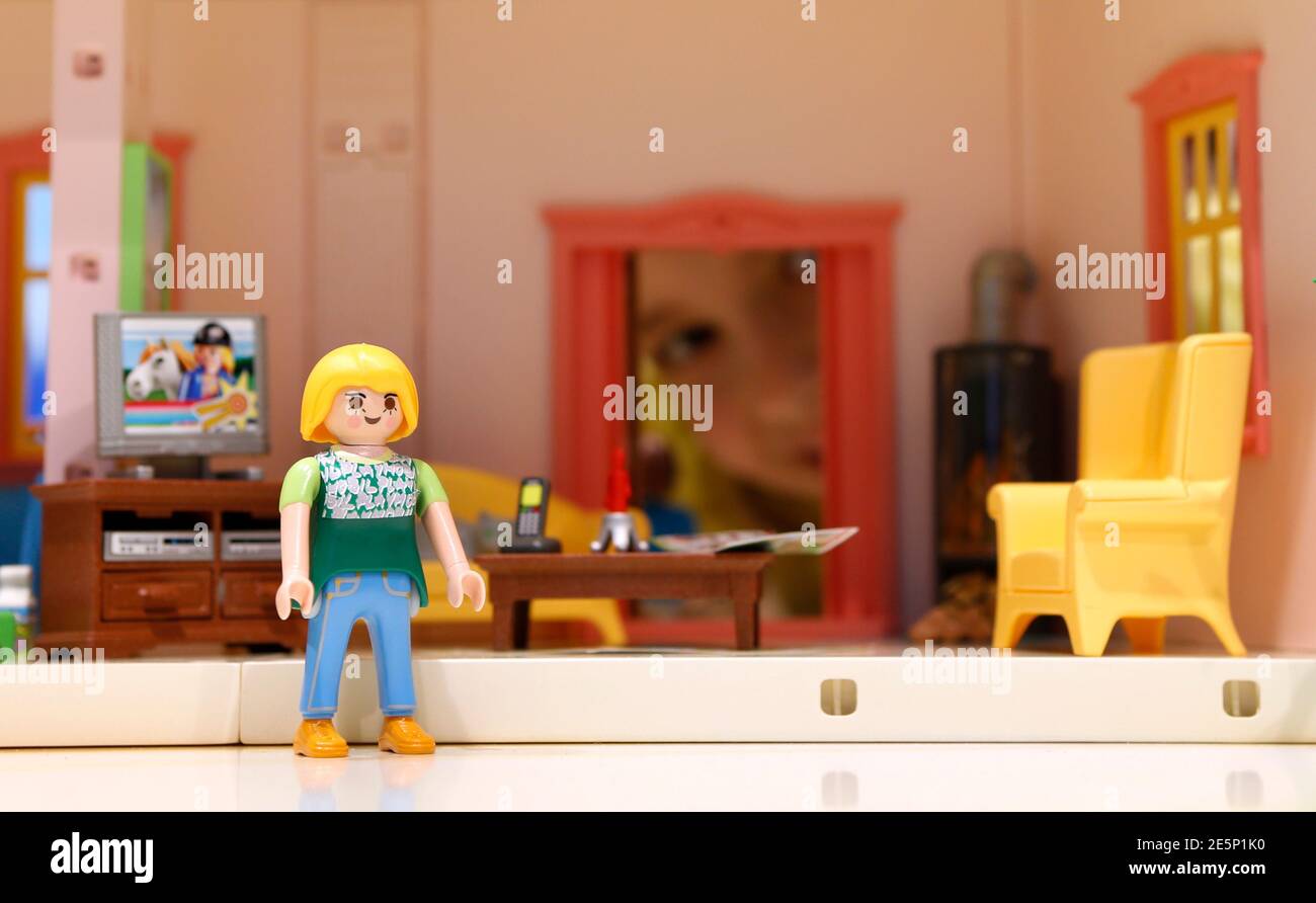 playmobil girl stockfotos und bilder kaufen alamy