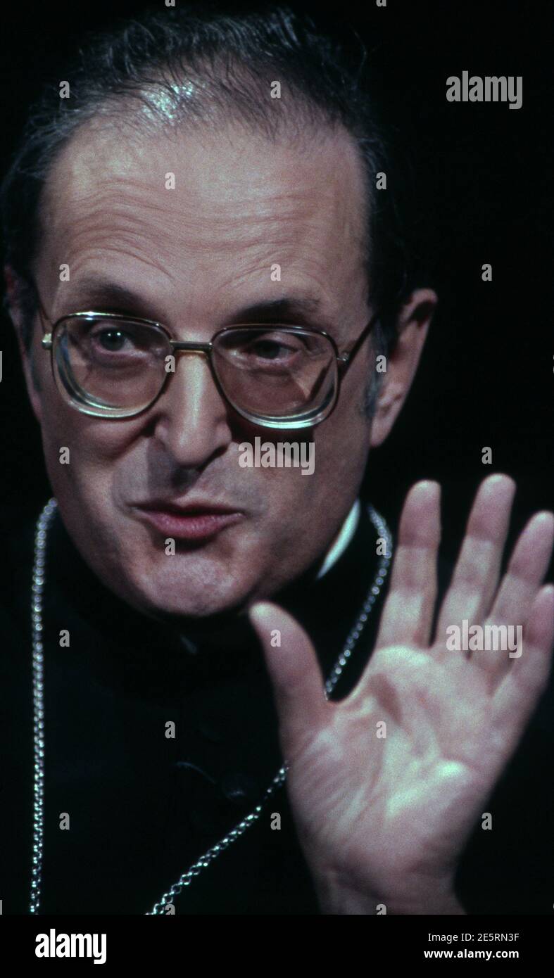 JOACHIM KARDINAL MEISNER, deutscher Theologe, Erzbischof von Köln, Portrait, 1990. JOACHIM KARDINAL MEISNER, deutscher Theologe, Erzbischof von Köln, Portrait 1990. Stockfoto