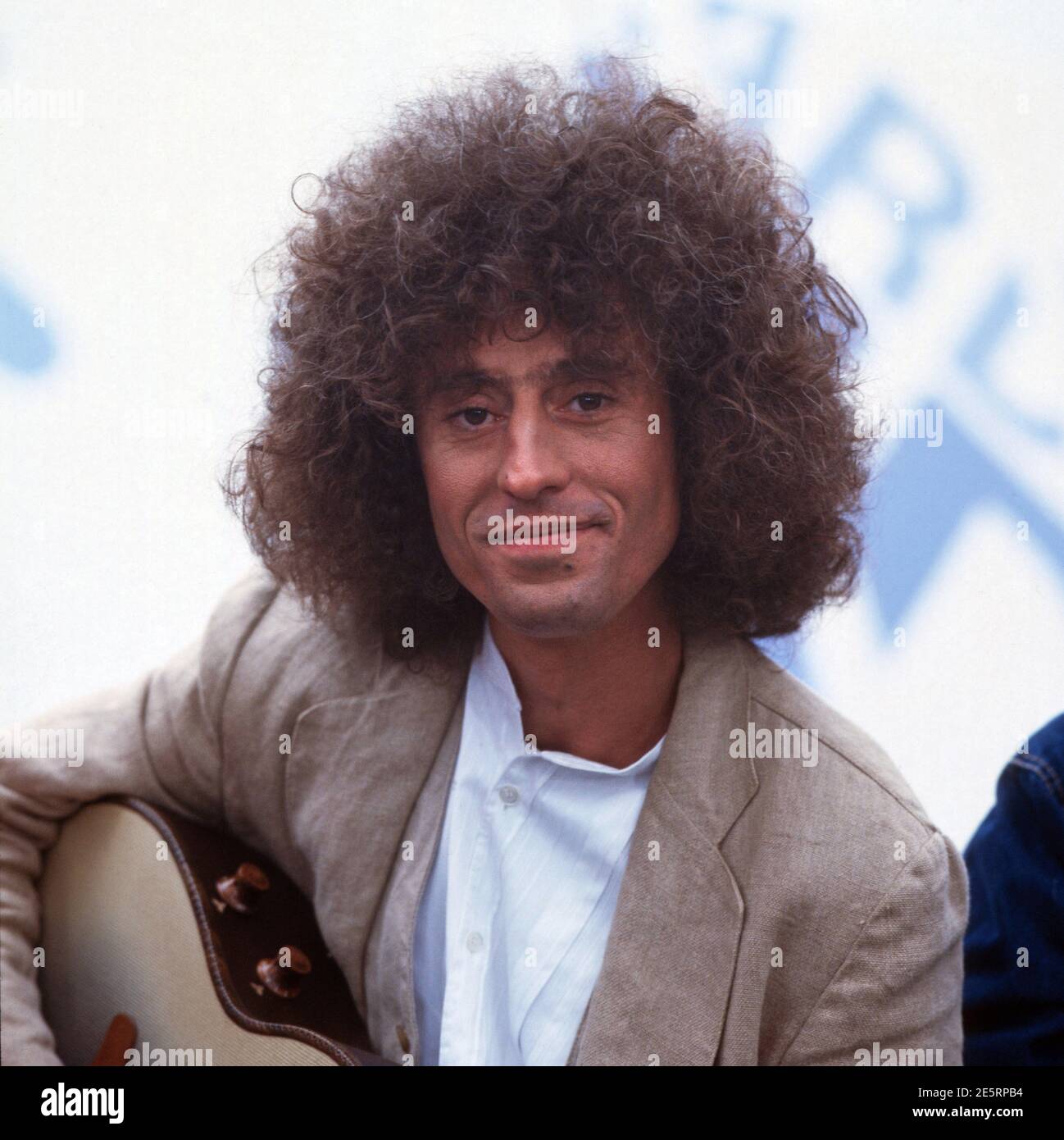 ANGELO BRANDUARDI, italienischer Musiker und Sänger, ein Cantautore, Portrait, 1982. ANGELO BRANDUARDI, italienischer Musiker und Sänger, A Cantautore, Portrait, 1982. Stockfoto