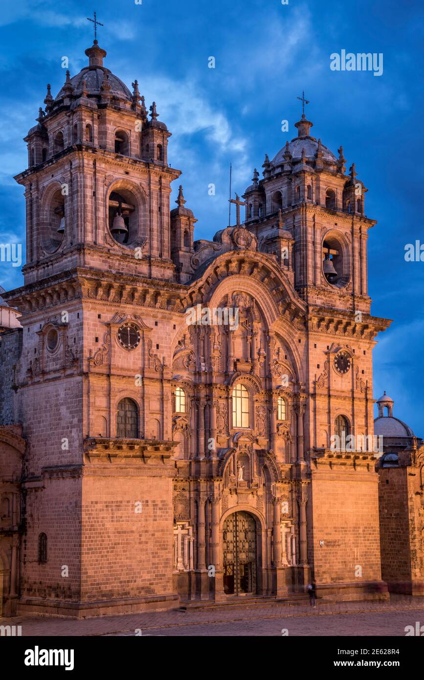 Iglesia de La Compañia de Jesus auf der Plaza de Armas in Cusco, Peru. Stockfoto
