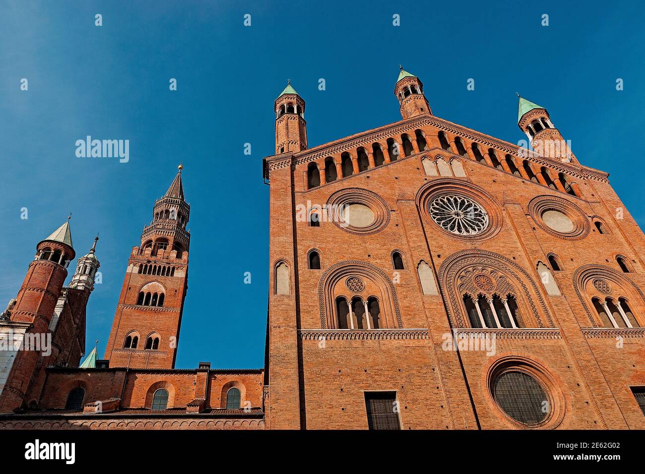 Hauptfassade der Kathedrale von Cremona - Santa Maria Assunta Stockfoto