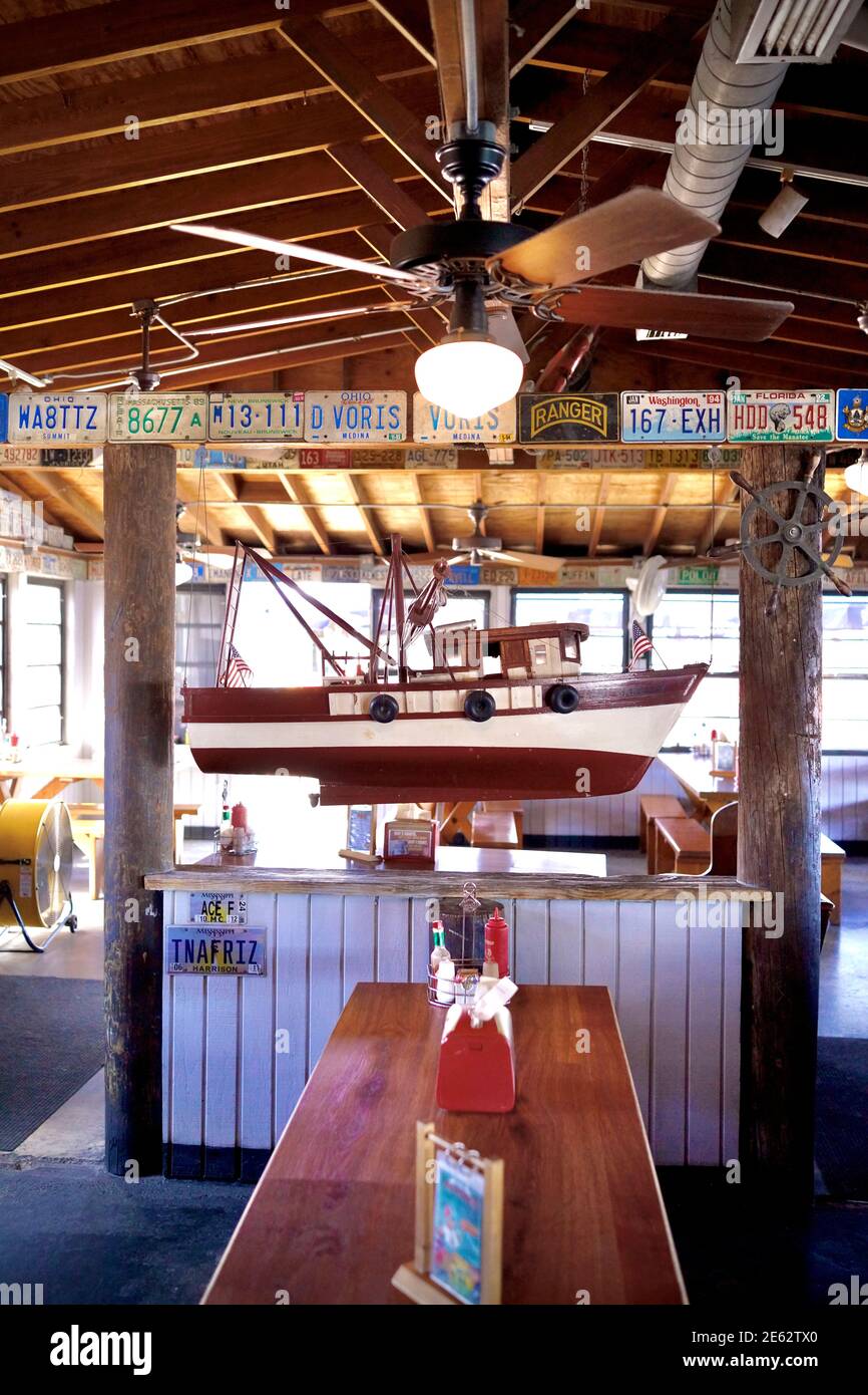 Half Shell Raw Bar und Restaurant im Marina Inkey West, Florida, FL USA. Südlichster Punkt in den kontinentalen USA. Urlaubsziel der Insel Stockfoto