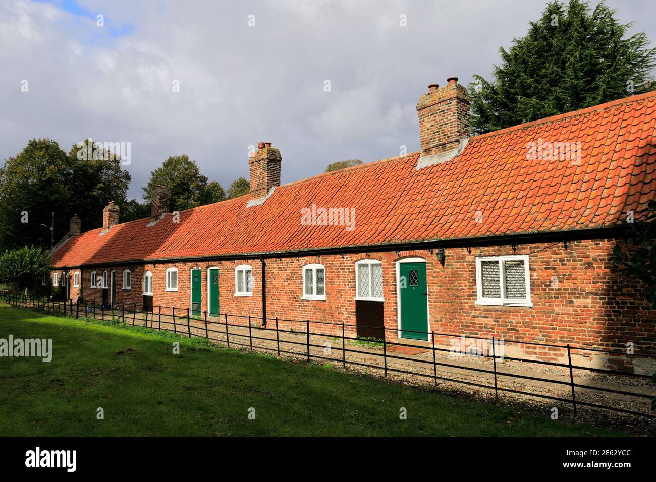 The Bede House Almshouses, Tattershall Castle, Tattershall Village, Lincolnshire, England, Großbritannien Stockfoto