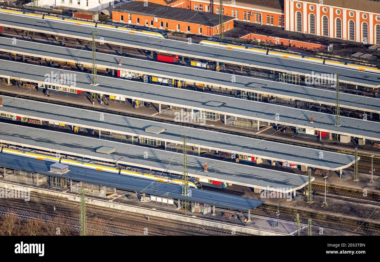 Luftaufnahme Hamm Hauptbahnhof in Hamm, Ruhrgebiet, Nordrhein-Westfalen, Deutschland, Bahngleise, Bahnhof, Bahnsteig, DE, Deutsche Bahn AG, Europa, t Stockfoto