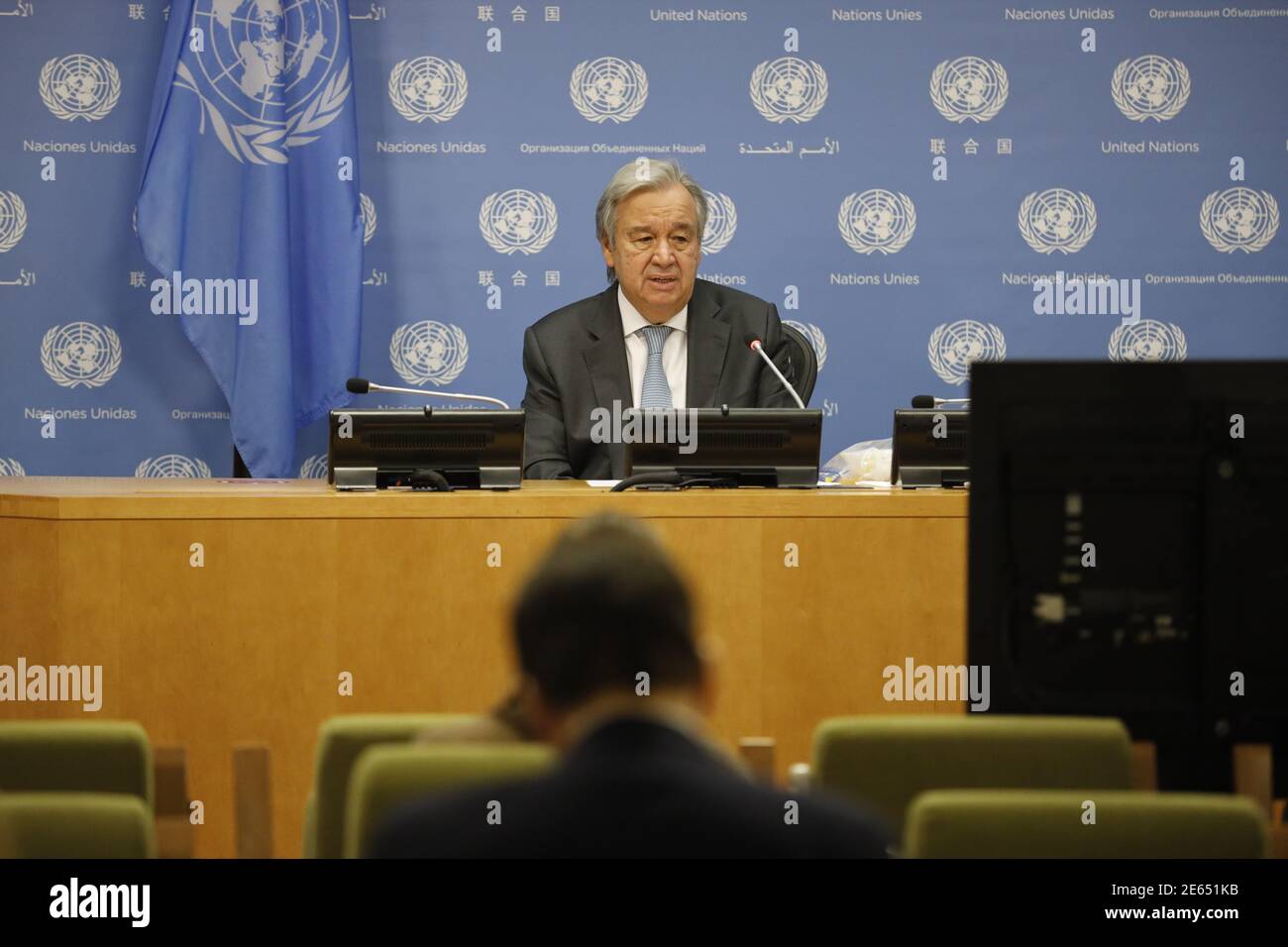 Vereinten Nationen. Januar 2021. UN-Generalsekretär Antonio Guterres spricht während einer Pressekonferenz am 28. Januar 2021 im UN-Hauptquartier in New York. Guterres forderte die Mitgliedstaaten am Donnerstag auf, die Impfsolidarität zu einer Priorität zu machen. Quelle: Xie E/Xinhua/Alamy Live News Stockfoto