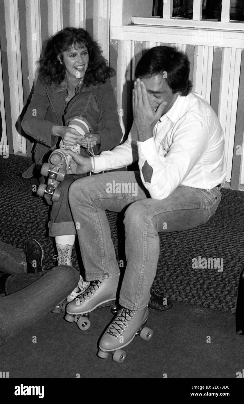 PAM Dawber und Schauspieler Bill Paxton bei Flippers Roller Boogie Palast in West Hollywood um die 1970er Jahre Stockfoto