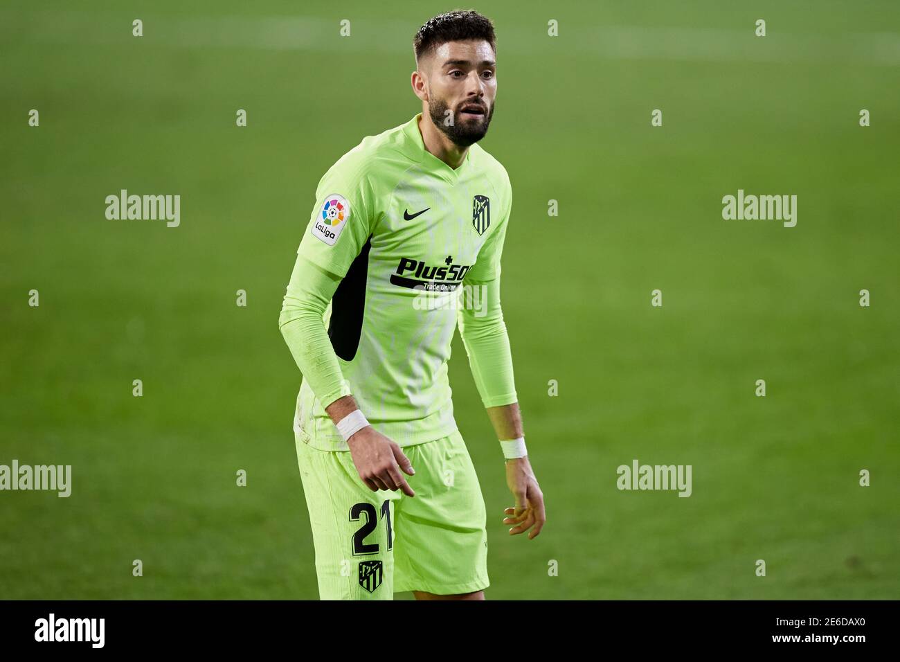 Eibar, Spanien. Januar 2021, 21. Yannick Carrasco von Atletico de Madrid schaut während des La Liga-Spiels zwischen SD Eibar und Club Atletico de Madrid an Stockfoto