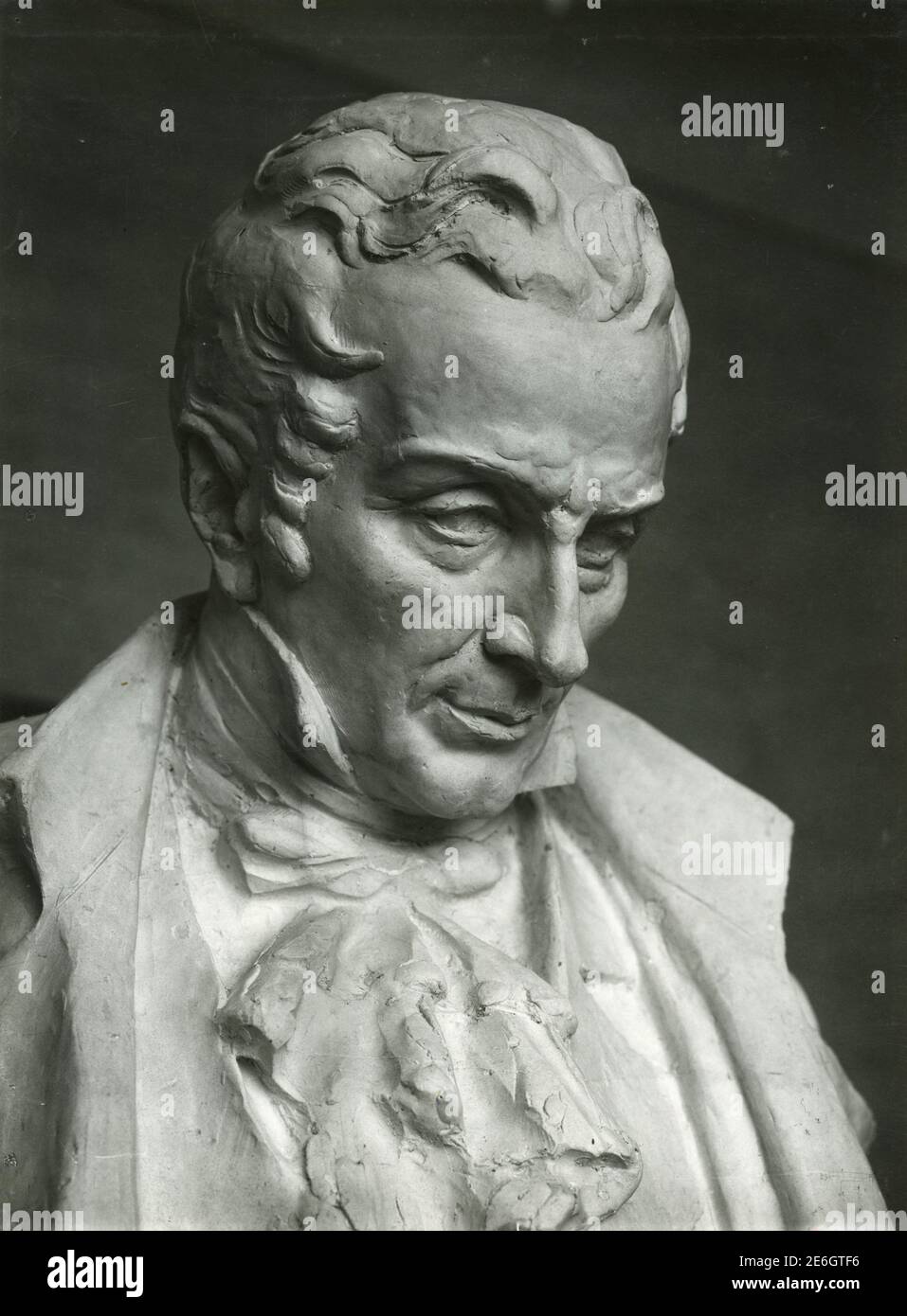 Statue des italienischen Physikers Alessandro Volta, Detail des Kopfes