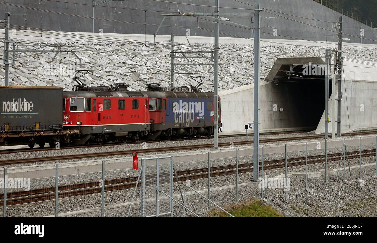 Gotthard tunnel railway Fotos und Bildmaterial in hoher Auflösung Alamy