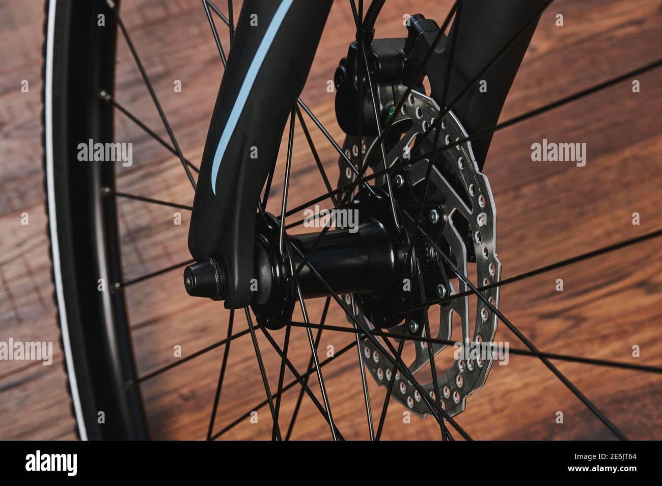 Break-System auf Vorderrad in modernen Fahrrad Nahaufnahme Anzeigen Stockfoto