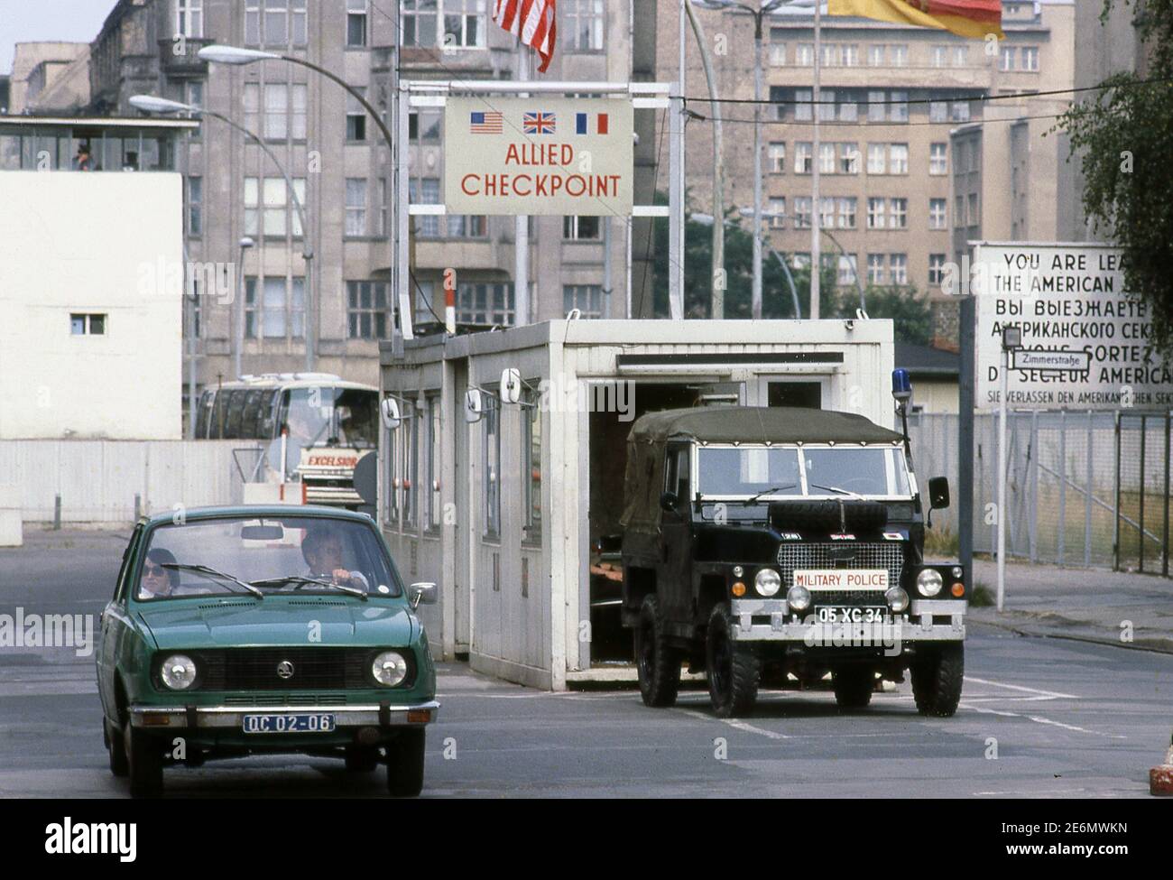 American Check Point in der Berliner Mauer zwischen Ost und West-Berlin 1983 Stockfoto
