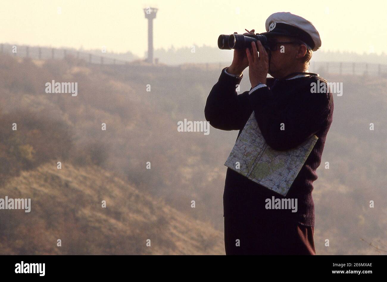 British Frontier Service führt mit britischen Streitkräften am Eisernen Vorhang. Die Grenze zwischen Ost- und Westdeutschland im Jahr 1983 Stockfoto