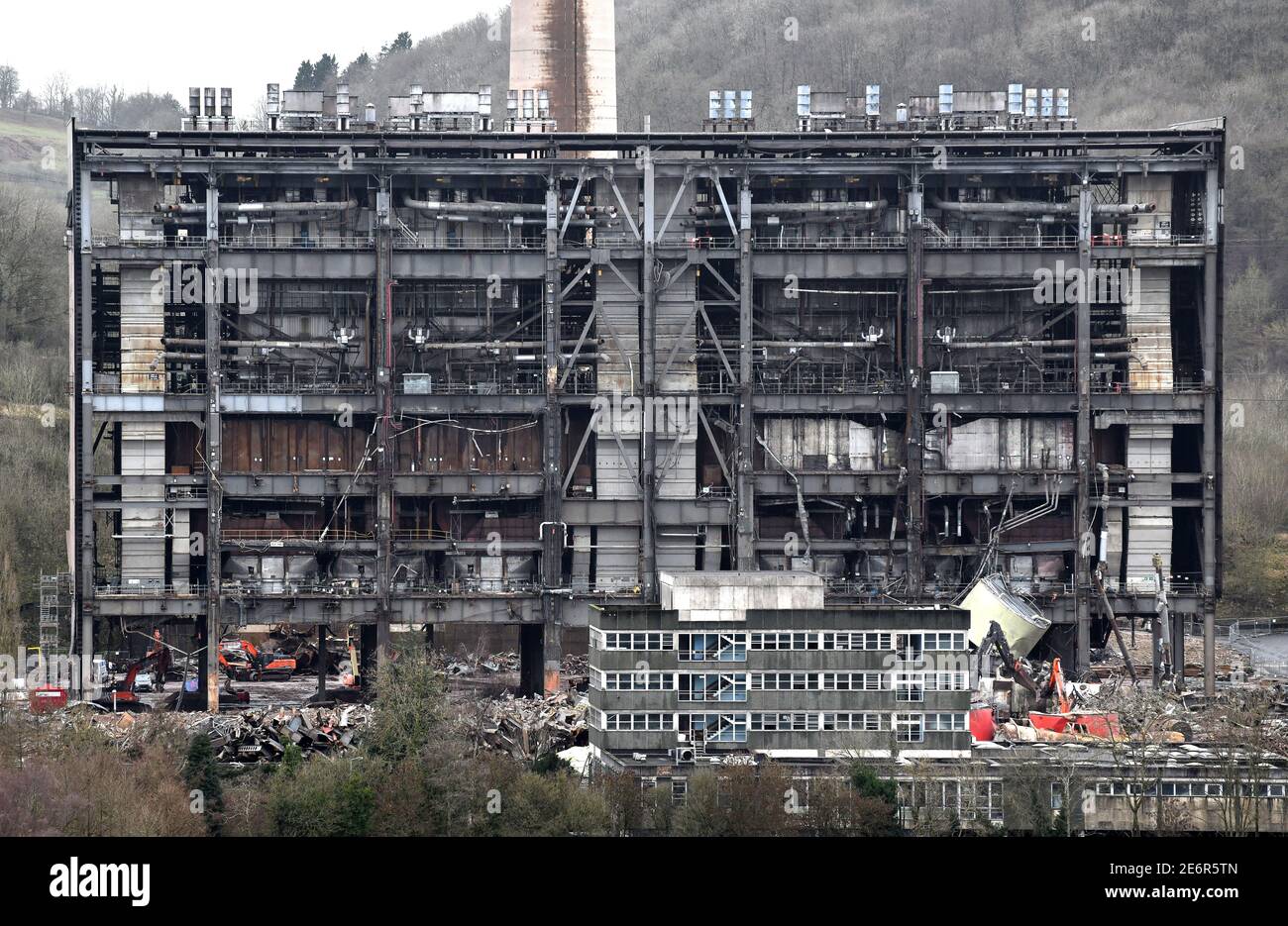 Abriss der riesigen Turbinenhalle im stillgelegten Buildwas Kraftwerk in der Nähe von Ironbridge in Shropshire Stockfoto