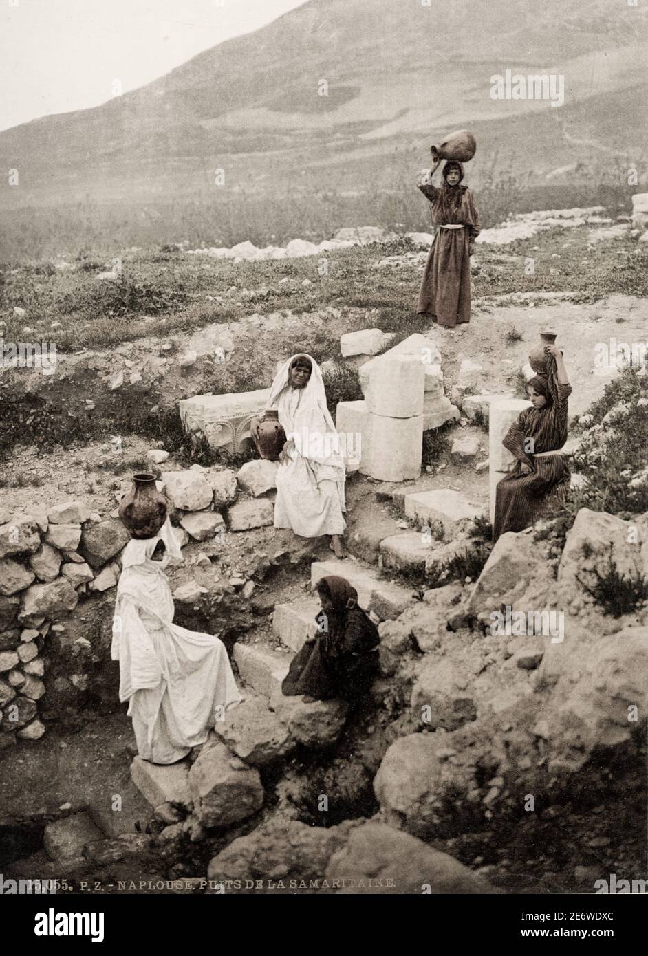 Vintage 19. Jahrhundert Foto:Jacob's Well, Nablus, Szene von Christ's Gespräch mit der Samaritanerin, Heiliges Land, Palästina, modernes Westjordanland. Stockfoto