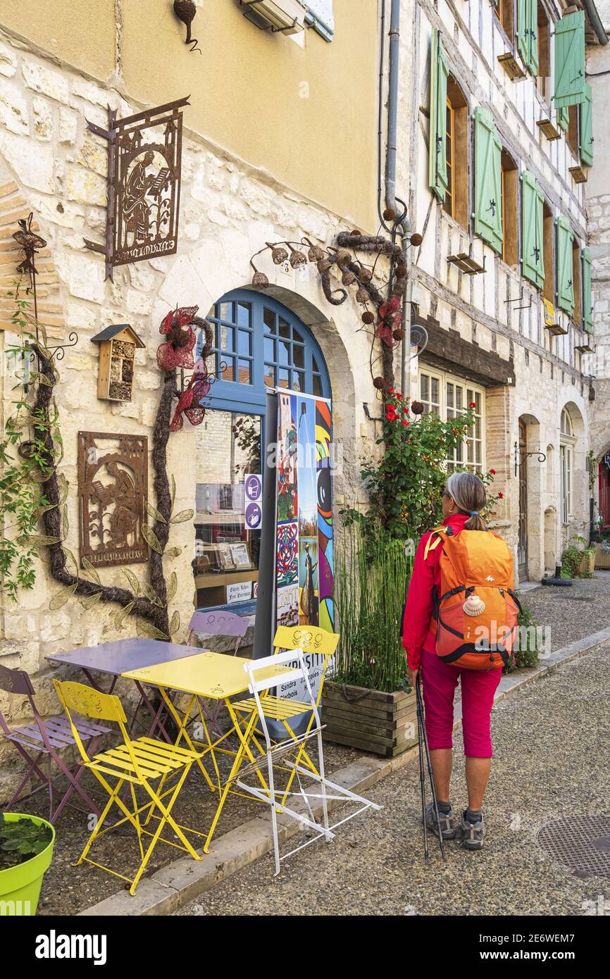 Frankreich, Tarn-et-Garonne, Lauzerte, Wanderung auf der Via Podiensis, einer der Pilgerwege nach Santiago de Compostela oder GR 65 Stockfoto