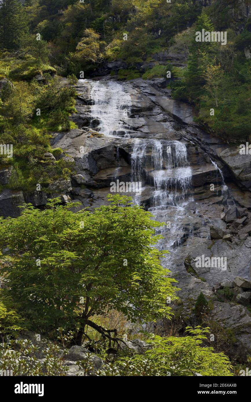Frankreich, Ariege, Couserans Region, Mont Valier Trek, Nerech Wasserfall Stockfoto