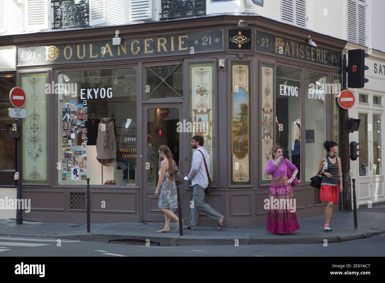 Ekyog, (23 Rue des Francs Bourgeois) Mode-Shop für ethische und nachhaltige Kleidung Stockfoto