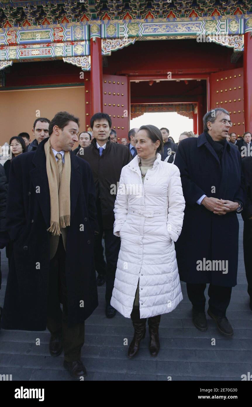 Der Kandidat der französischen Sozialistischen Partei für die Präsidentschaftswahl im nächsten Jahr, Segolene Royal, besucht am 7. Januar 2007 die Verbotene Stadt in der Nähe des Tien an Men-Platzes in Peking, China. Royal ist auf dem drei Tage offiziellen Besuch im Land. Foto von Patrick Durand/ABACAPRESS.COM Stockfoto