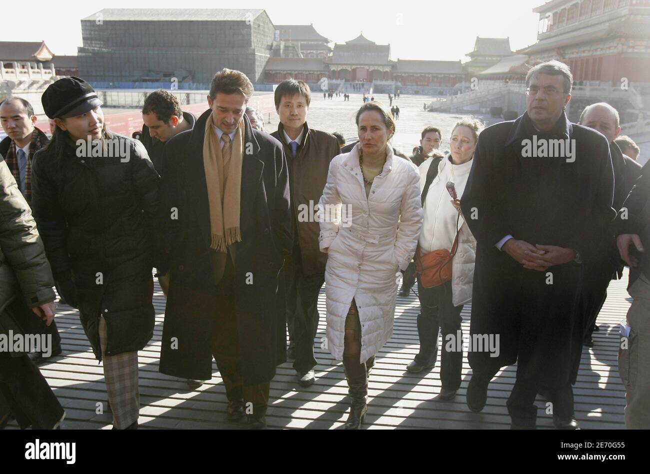 Der Kandidat der französischen Sozialistischen Partei für die Präsidentschaftswahl im nächsten Jahr, Segolene Royal, besucht am 7. Januar 2007 die Verbotene Stadt in der Nähe des Tien an Men-Platzes in Peking, China. Royal ist auf dem drei Tage offiziellen Besuch im Land. Foto von Patrick Durand/ABACAPRESS.COM Stockfoto