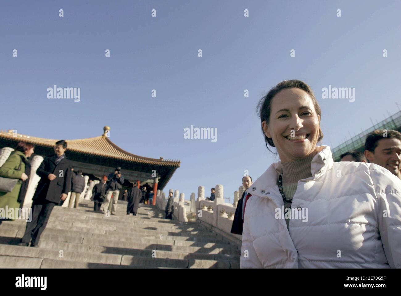 Der Kandidat der französischen Sozialistischen Partei für die Präsidentschaftswahl im nächsten Jahr, Segolene Royal, besucht am 7. Januar 2007 die Verbotene Stadt in der Nähe des Tien an Men-Platzes in Peking, China. Royal ist auf dem drei Tage offiziellen Besuch im Land. Foto von Patrick Durand/ABACAPRESS.COM Stockfoto