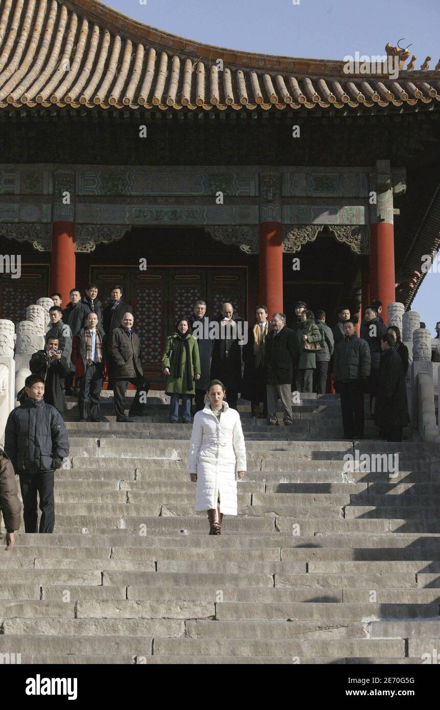 Der Kandidat der französischen Sozialistischen Partei für die Präsidentschaftswahl im nächsten Jahr, Segolene Royal, besucht am 7. Januar 2007 die Verbotene Stadt in der Nähe des Tien an Men-Platzes in Peking, China. Royal ist auf dem drei Tage offiziellen Besuch im Land. Foto von Patrick Durand/ABACAPRESS.COM Stockfoto