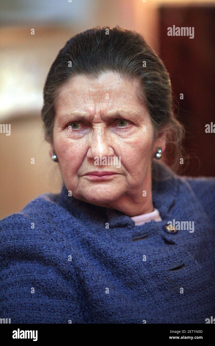 "Simone Veil, Präsident der Fondation pour la Memoire de la Shoah und ein Überlebender des Holocaust nimmt am Internationalen Gedenktag 2007 zum Gedenken an die Opfer des Holocaust zum Thema "die Jugend und die Lehren des Holocaust im Fokus" Teil. Am 29. Januar 2007 im Hauptsitz der Vereinten Nationen in New York City. Foto von Gerald Holubowicz/ABACAPRESS.COM' Stockfoto