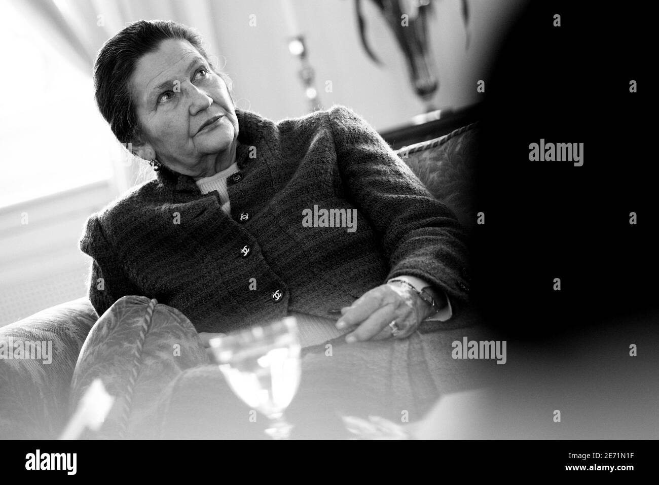 "Simone Veil, Präsident der Fondation pour la Memoire de la Shoah und ein Überlebender des Holocaust nimmt am Internationalen Gedenktag 2007 zum Gedenken an die Opfer des Holocaust zum Thema "die Jugend und die Lehren des Holocaust im Fokus" Teil. Am 29. Januar 2007 im Hauptsitz der Vereinten Nationen in New York City. Foto von Gerald Holubowicz/ABACAPRESS.COM' Stockfoto