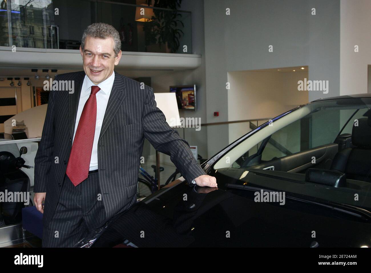 Christian Streiff, Vorsitzender des PSA Peugeot Citroen Vorstands, hält am 7. Februar 2007 in Paris, Frankreich, eine Pressekonferenz zur Bekanntgabe der Finanzergebnisse 2006 ab. Foto von Thierry Orban/ABACAPRESS.COM Stockfoto