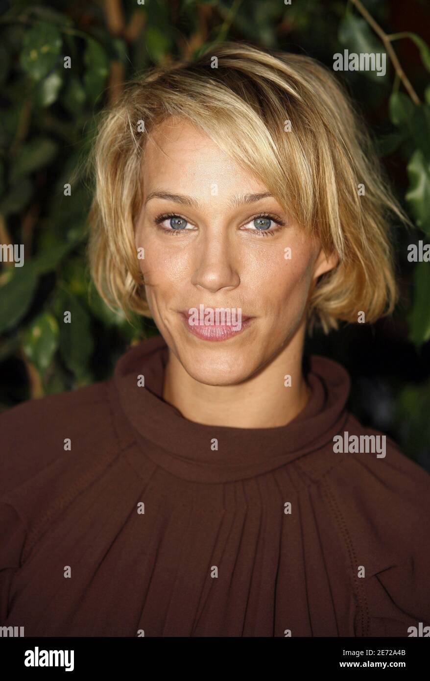 Yapon xotinlarining aldashlari aks etgan porno