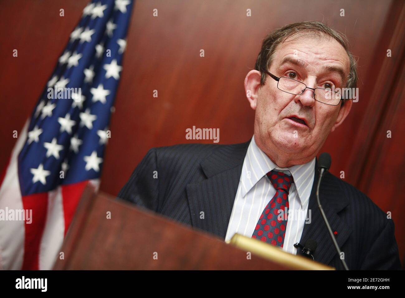 Frankreichs Richter Jean-Louis Bruguiere, Leiter der Abteilung für Terrorismusbekämpfung, hält am 13. Februar 2007 in New York City, NY, USA, eine Rede über "Frankreich gegen Terrorismus: Lehren aus Europa". Foto von Gerald Holubowicz/ABACAPRESS.COM Stockfoto