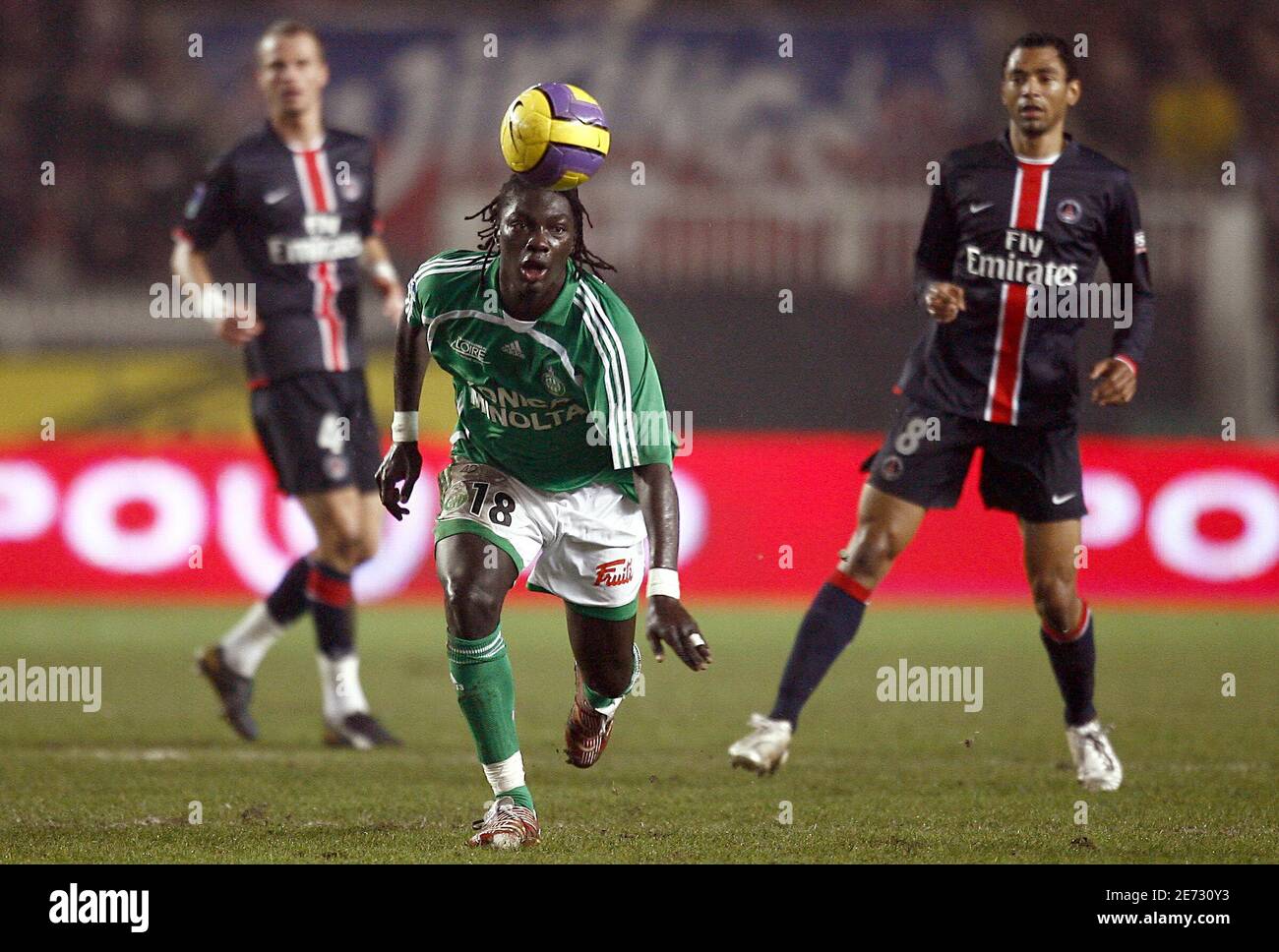 Bafetimbi Gomis Stockfotos Und Bilder Kaufen Alamy