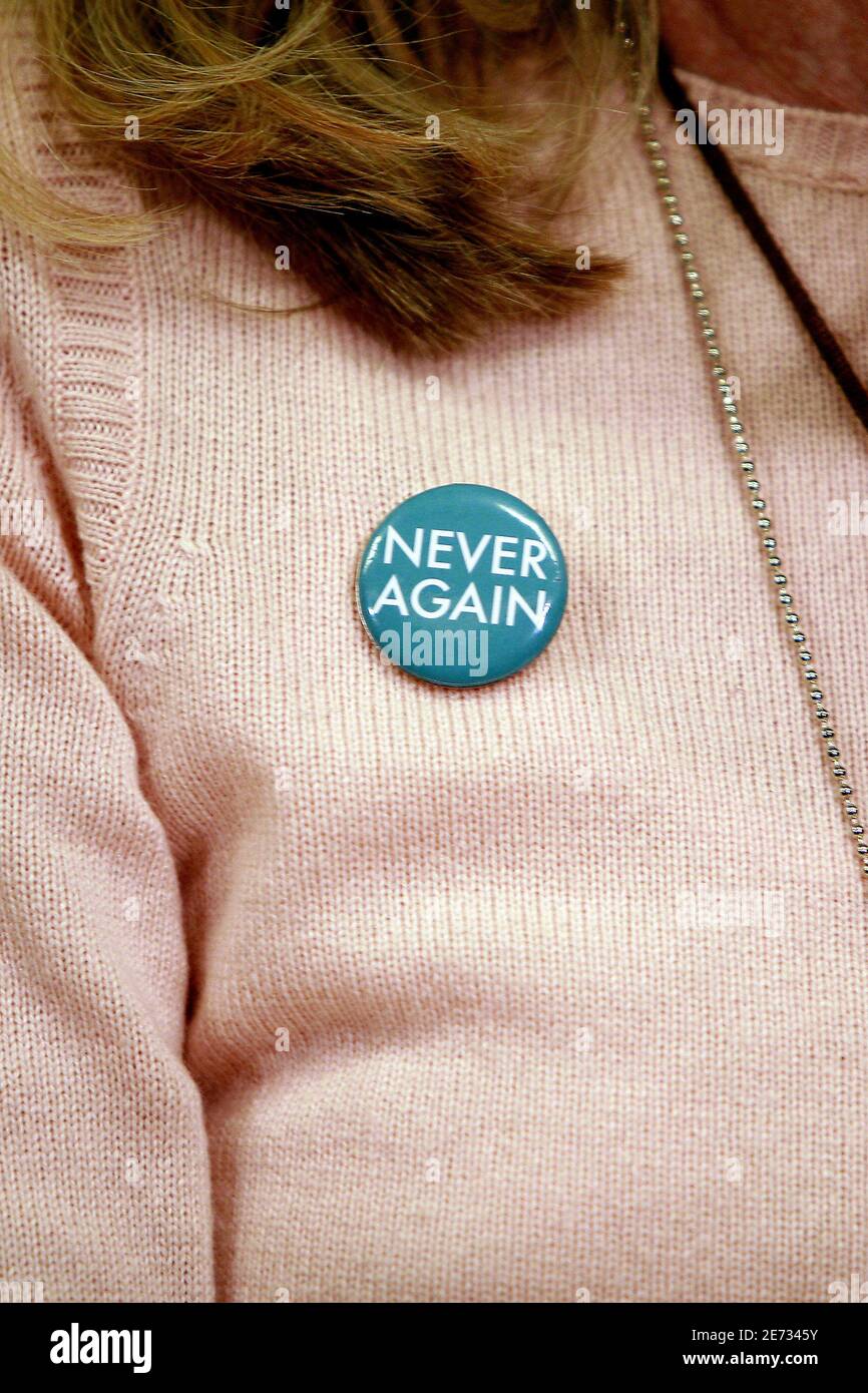 Die Schauspielerin Mia Farrow, UNICEF-Botschafterin für Kulanz, hält nach ihrem Besuch im Tschad und in der Zentralafrikanischen Republik am 27. Februar 2007 im UN-Hauptsitz in New York City, NY, USA, eine Pressekonferenz zur Lage in Darfur ab. Foto von Gerald Holubowicz/ABACAPRESS.COM Stockfoto