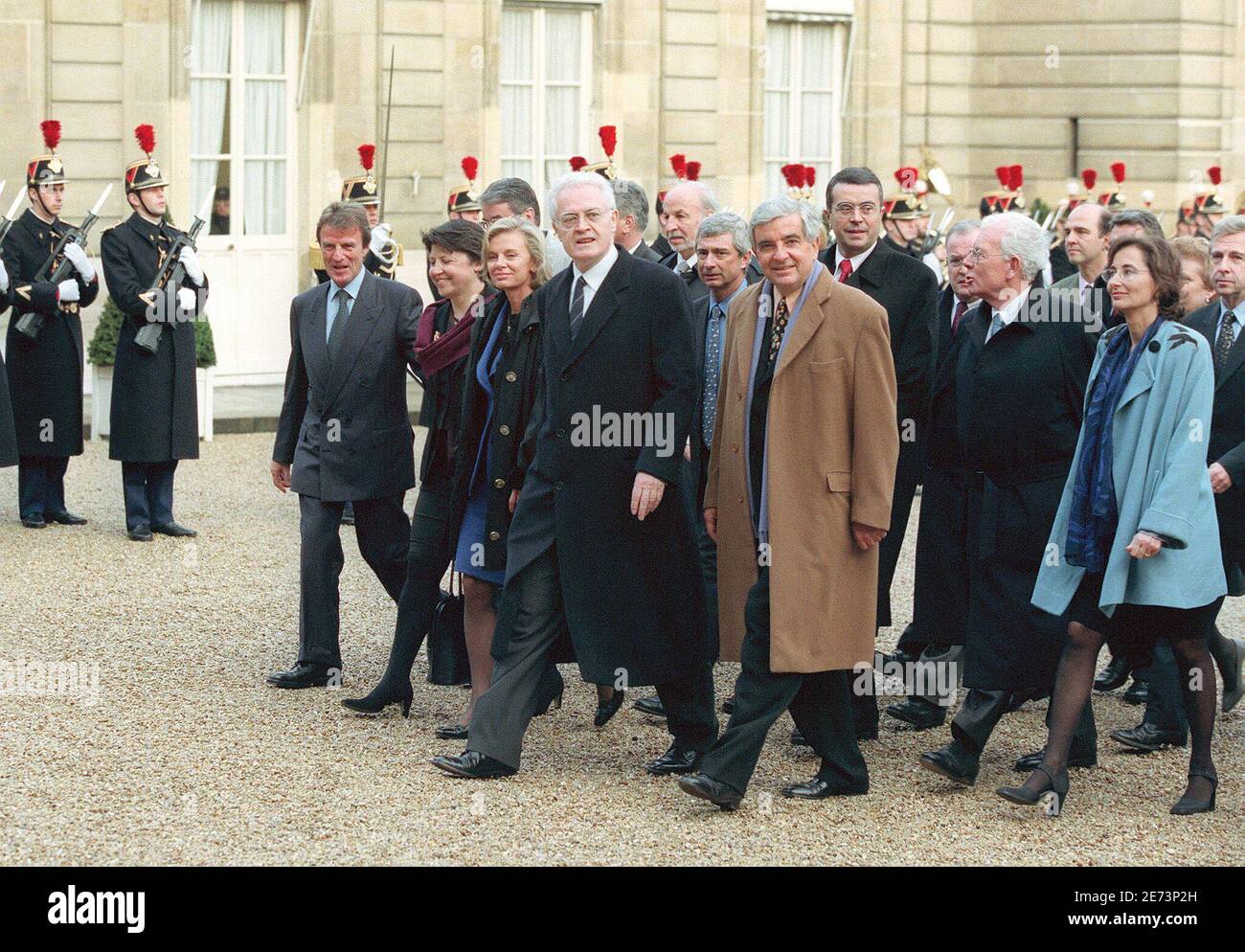 Bernard Kouchner, Martine Aubry, Elisabeth Guigou, Lionel Jospin, Jean-Pierre Chevenement und Segolene Royal treffen am 4. Januar 1999 bei den Ratsministern in Paris, Frankreich, ein. Foto von Mousse/ABACAPRESS.COM Stockfoto