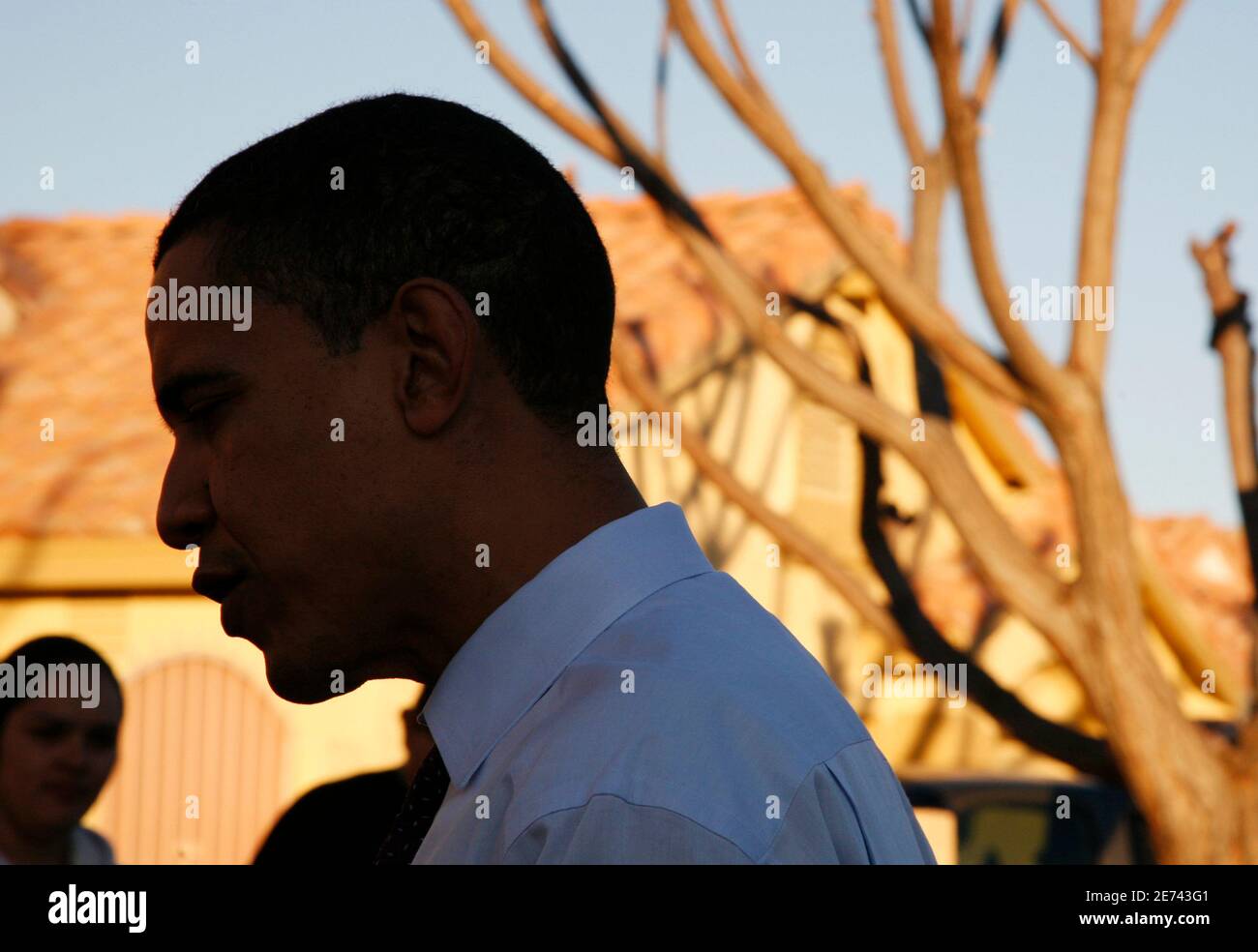 US-Präsidentschaftskandidat Senator Barack Obama (D -IL) Leinwände eine Nachbarschaft in Las Vegas, um Bewohner für ihn 13. Januar 2008 Flügels zu fördern. Die Nevada-Vorwahlen sind Januar 19. REUTERS/Rick pied (Vereinigte Staaten) US-PRÄSIDENTSCHAFTSWAHLKAMPF 2008 (USA) Stockfoto