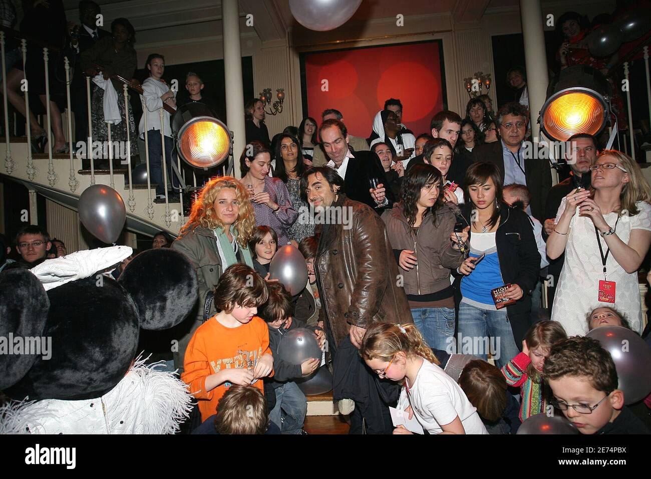 Promis besuchen am 30. März 2007 die 10. Jubiläumsparty von Disney Channel im 'Le Tapis Rouge' in Paris, Frankreich. Foto von Benoit Pinguet/ABACAPRESS.COM Stockfoto