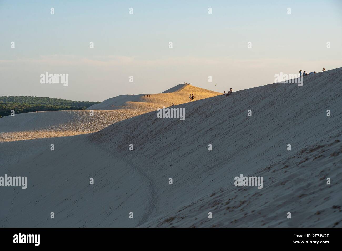 Sonnenuntergang auf der Dune du Pilat. Pyla-sur-Mer, Landes, Frankreich. Die Pilat-Düne ist die höchste Sanddüne Europas Stockfoto