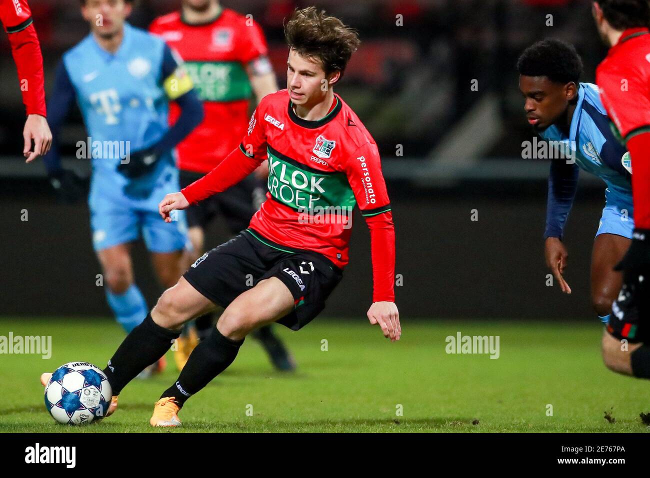 NIJMEGEN, NIEDERLANDE - JANUAR 29: Dirk Proper von NEC während des niederländischen Keukenkampioendivisie-Spiels zwischen NEC und FC Utrecht U23 in De Goffert Stadi Stockfoto